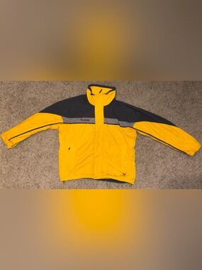 Vintage Men's Yellow Columbia Shell Jacket (Size Large)